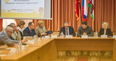 совещание по помощи с соцконтрактами на развитие личного подсобного хозяйства прошло в Хиславичском районе - фото - 1